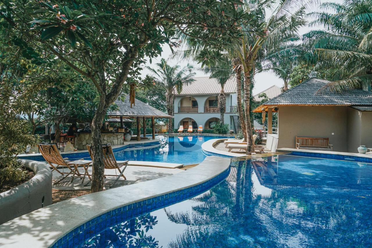 Coconut Lodge Resort Jepara Esterno foto
