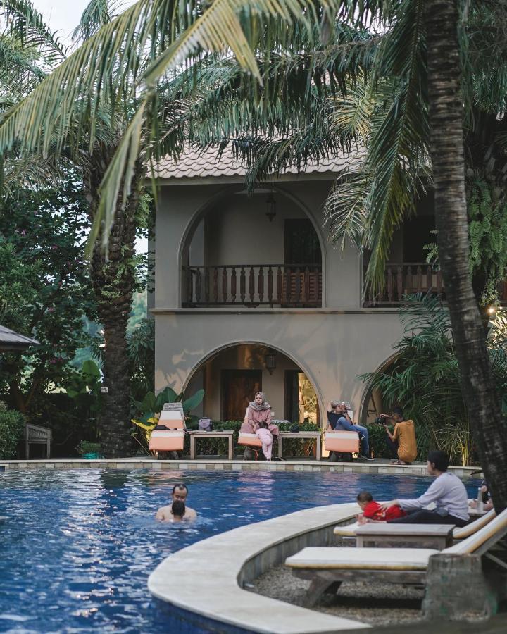Coconut Lodge Resort Jepara Esterno foto