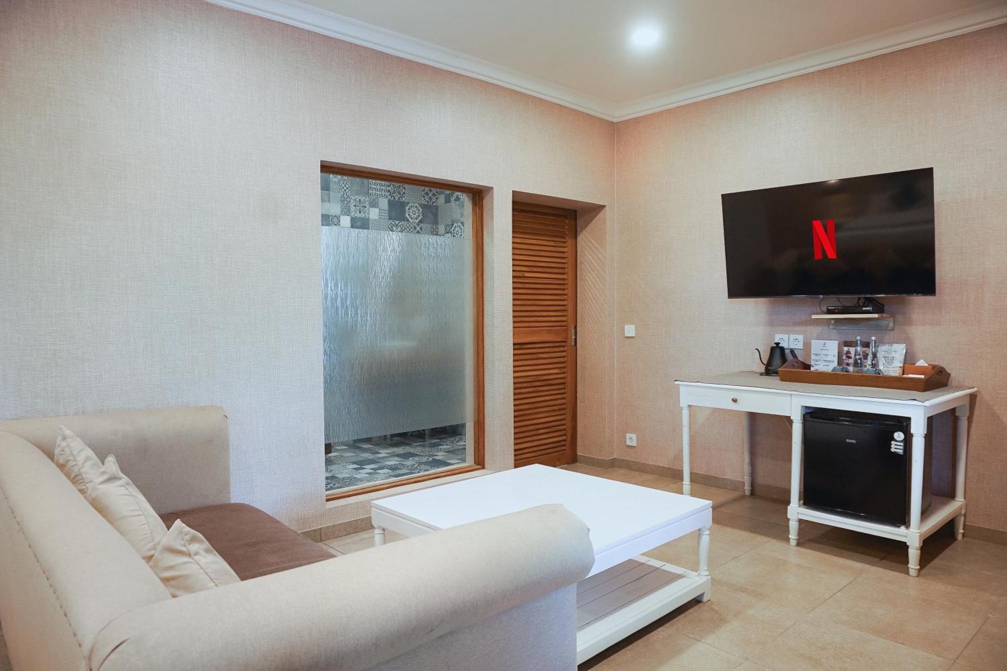 Coconut Lodge Resort Jepara Esterno foto